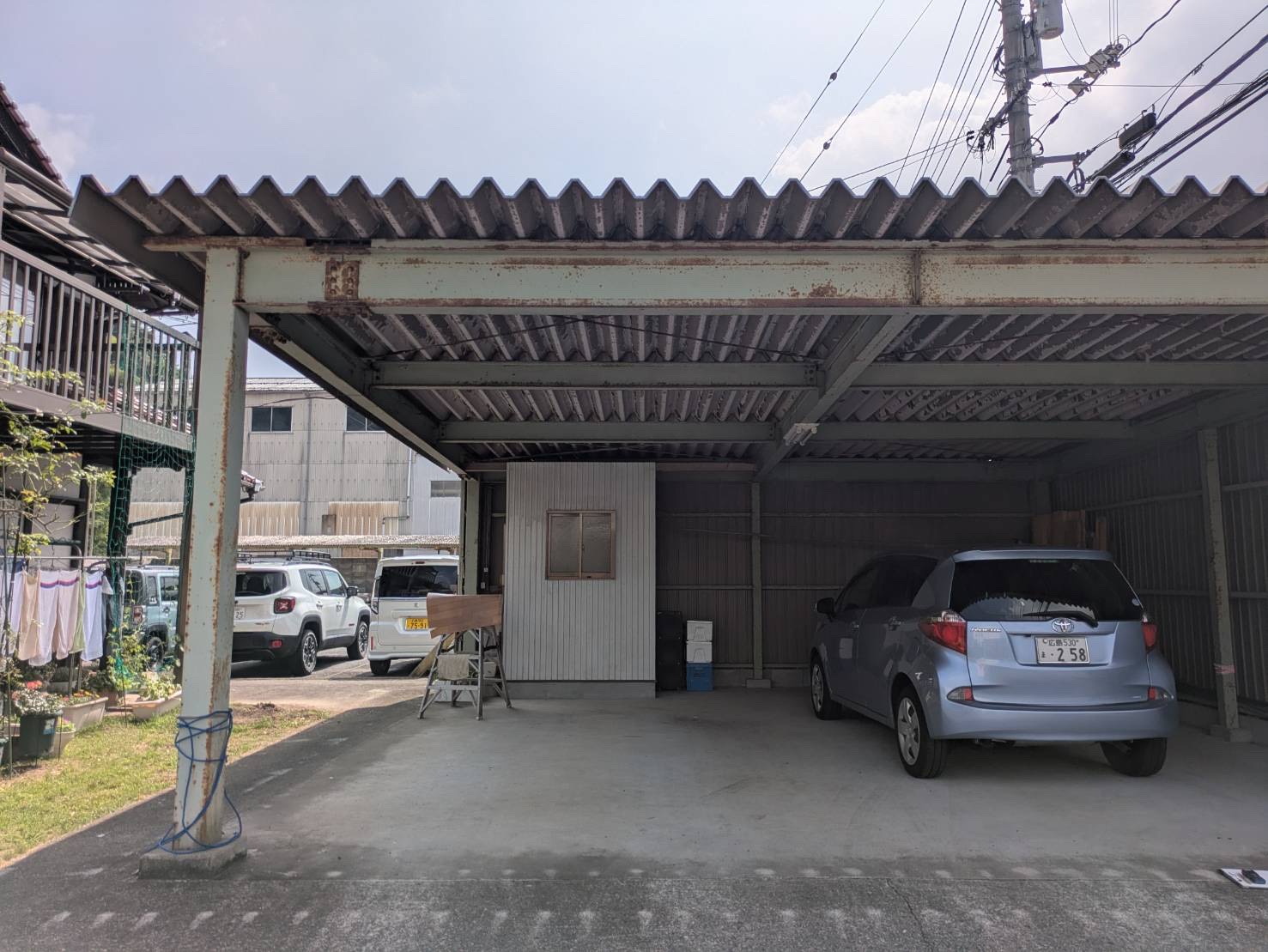 北広島町　鉄骨車庫塗装工事before（ナンバー注意）