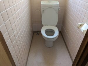 広島市安佐南区　トイレ改修工事　施工前
